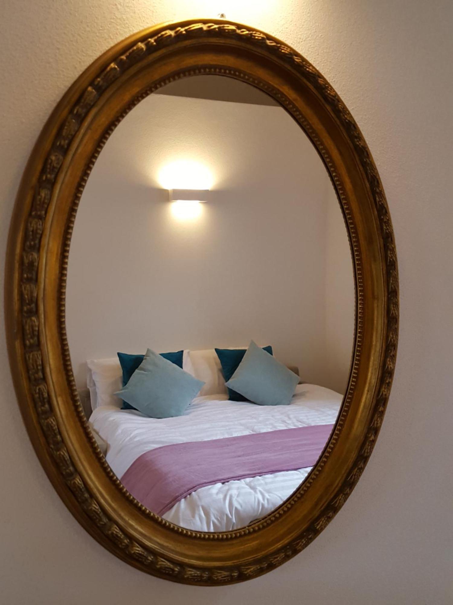 Villa Maghetti - Modernized Flat In Historic Palazzo In The Center Of لووِنو المظهر الخارجي الصورة