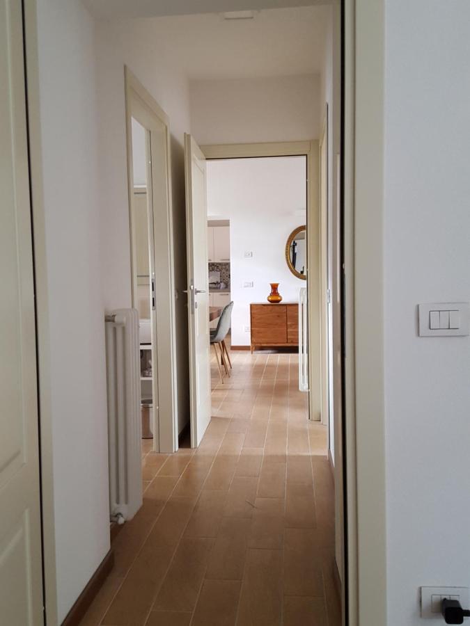 Villa Maghetti - Modernized Flat In Historic Palazzo In The Center Of لووِنو المظهر الخارجي الصورة