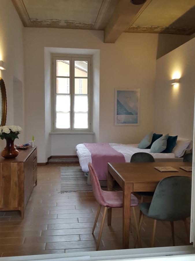 Villa Maghetti - Modernized Flat In Historic Palazzo In The Center Of لووِنو المظهر الخارجي الصورة