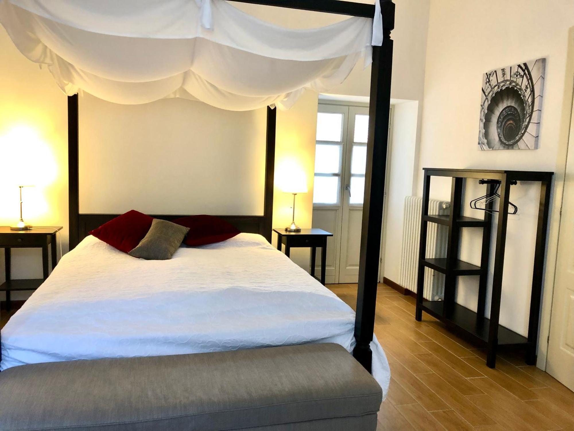 Villa Maghetti - Modernized Flat In Historic Palazzo In The Center Of لووِنو المظهر الخارجي الصورة